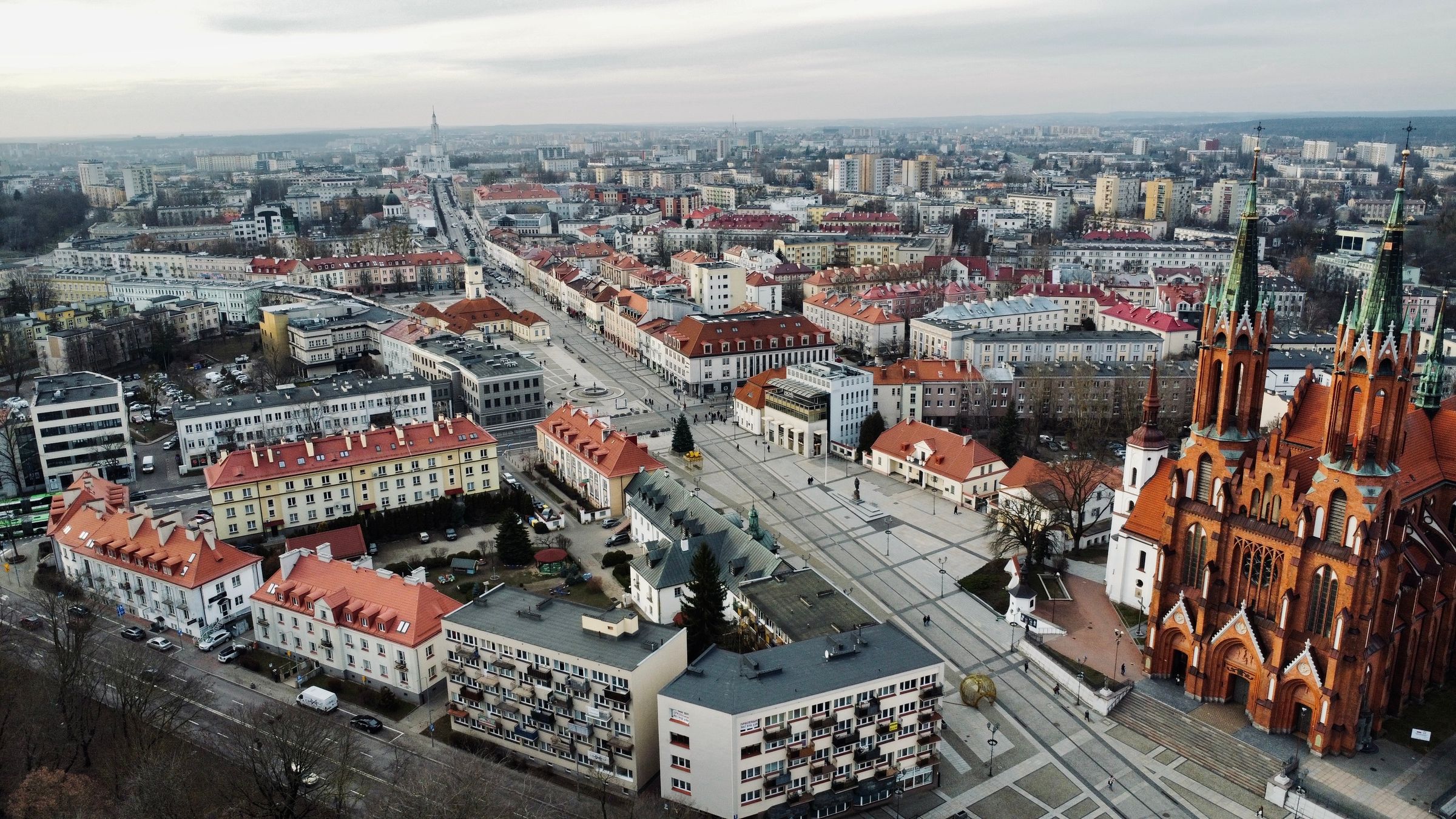 Panorama Białegostoku z lotu ptaka z katedrą