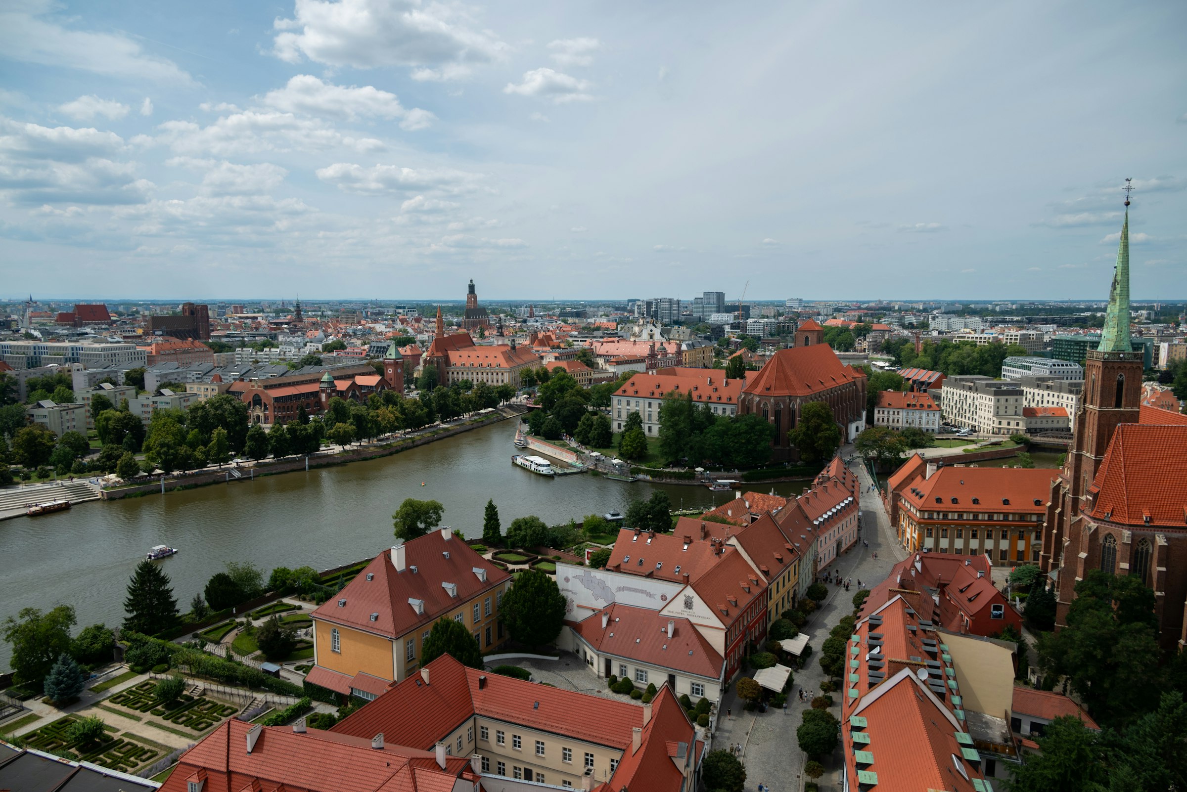 Wrocław z lotu ptaka z Odrą i Ostrowem Tumskim